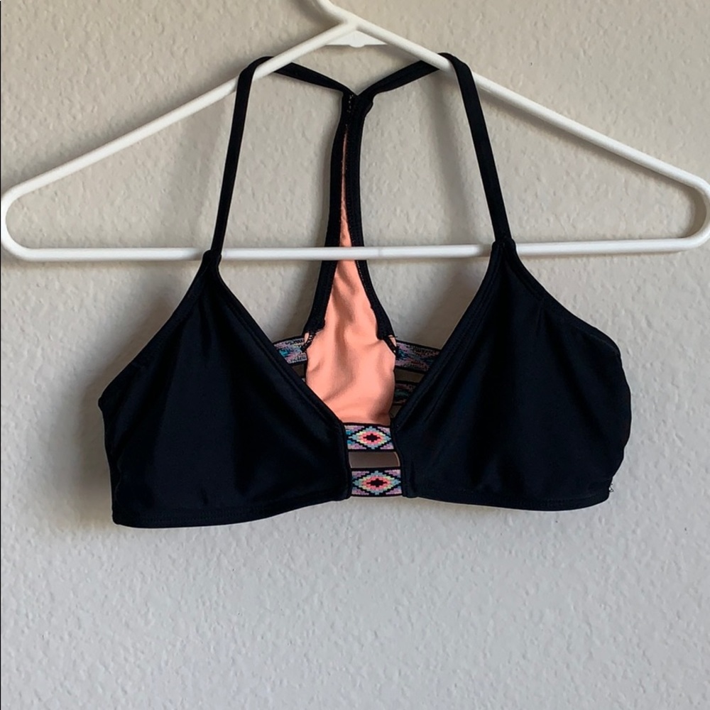 Cute swimsuit top, only worn once!